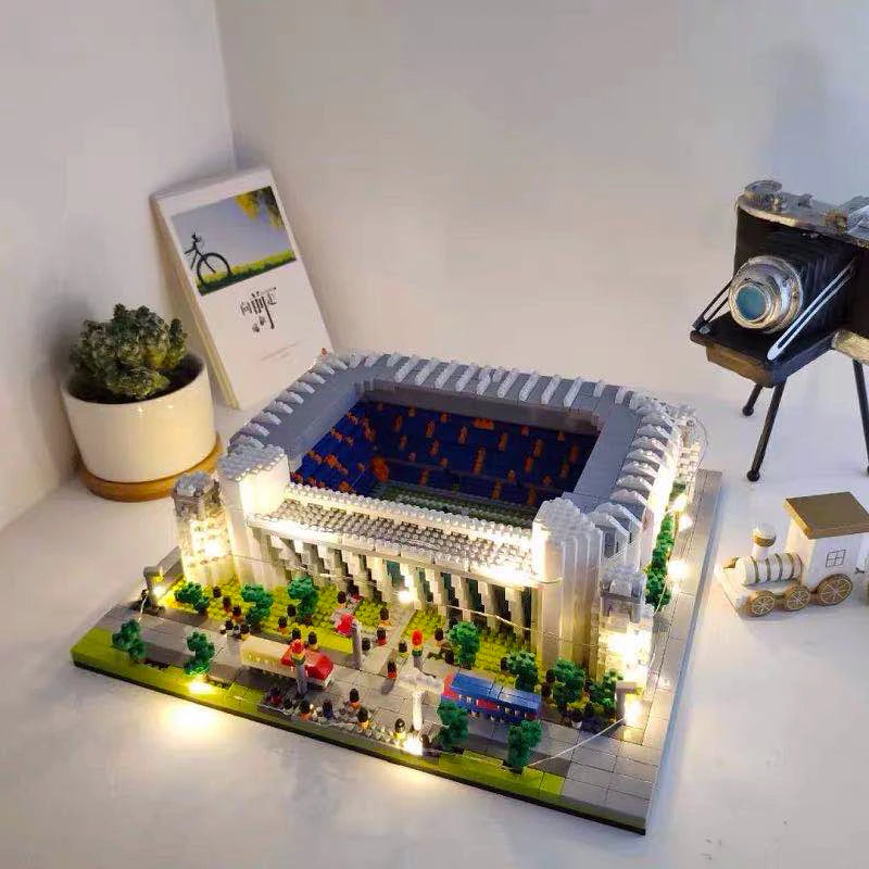 Madrid Style Soccer Stadium Model – Micro Mini Diamond Block Puzzle Set - Kidz Garage